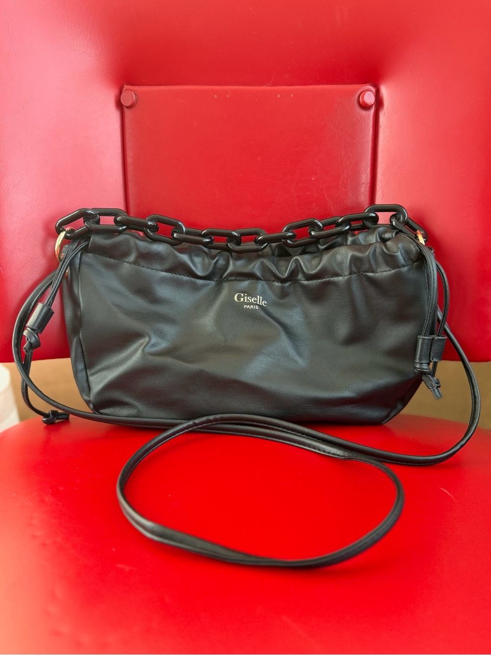 Giselle Paris Black Chain-Detail Shoulder Bag